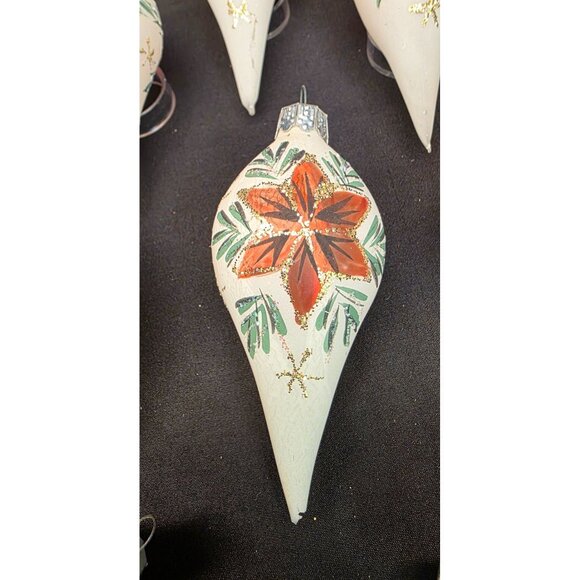 Vintage Christmas Classics Commodore Hand Decorated Poinsettia Glass Ornaments - Picture 5 of 16